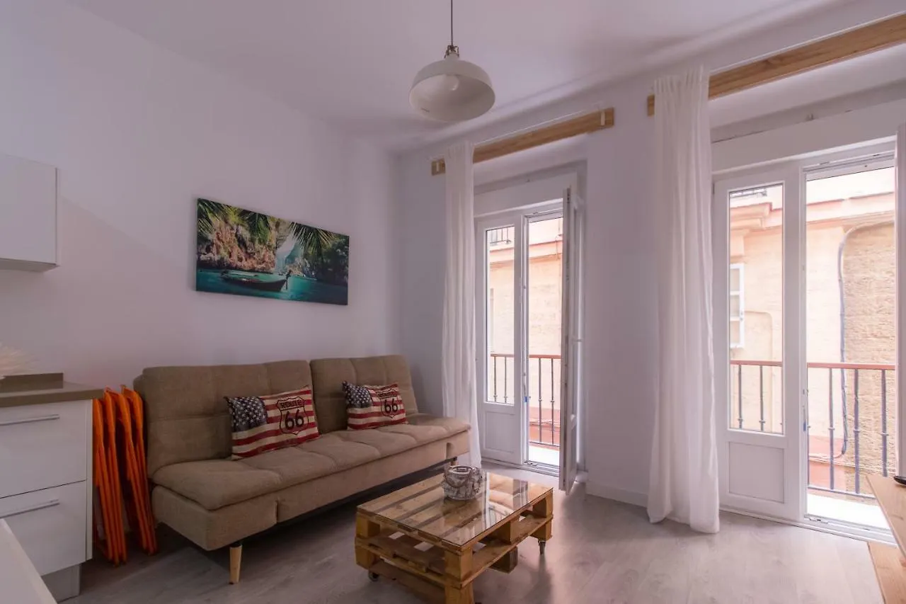 Coqueto Apartamento En El Centro De Cádiz